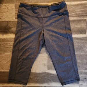 Old Navy Women's Dark Gray Capris